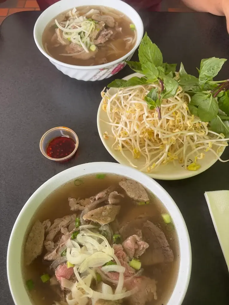 Bánh hỏi cuốn nem nướng wrap platter at T.H. Dang Winnipeg